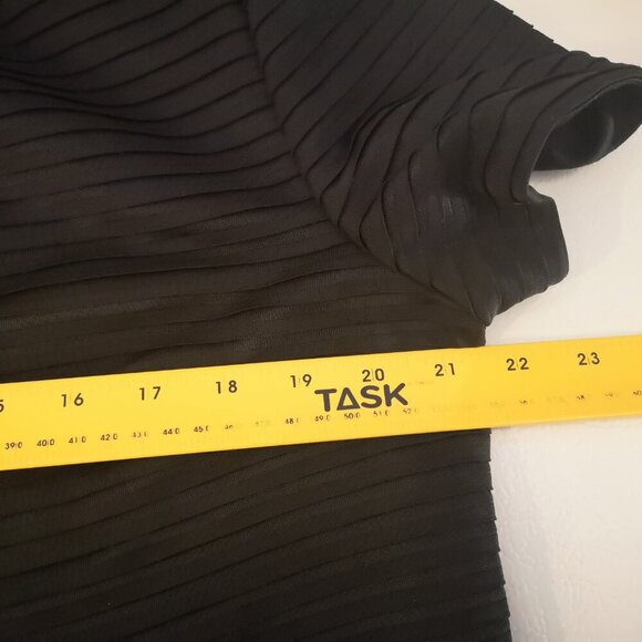 2 / $30.00 - Patra Ladies Size 12 Fully Lined Black Short Sleeve Open Blazer - Picture 5 of 7